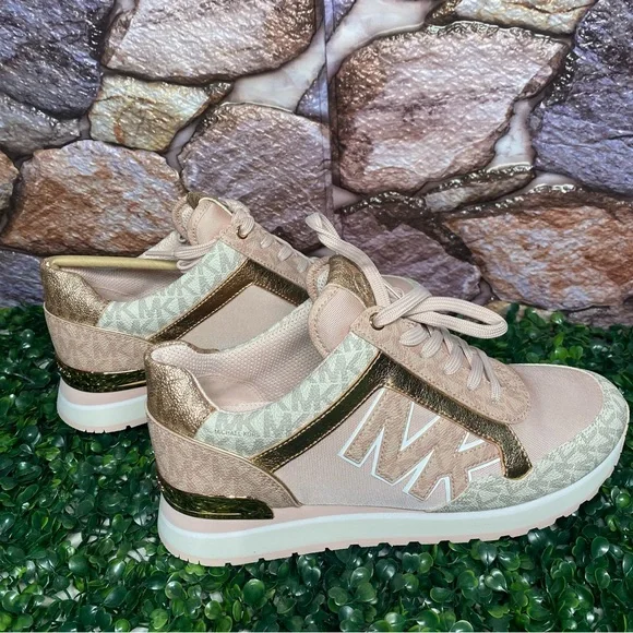 MICHAEL KORS MADDY TRAINER TECH CANVAS - Picture 3 of 9